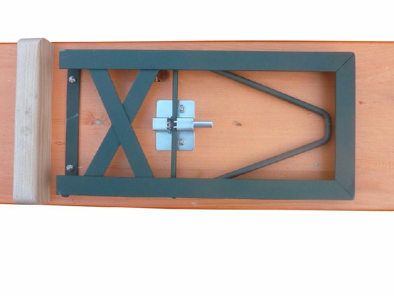 Garnitur Standard orange Tisch 220 x 50 cm, Gestell grün