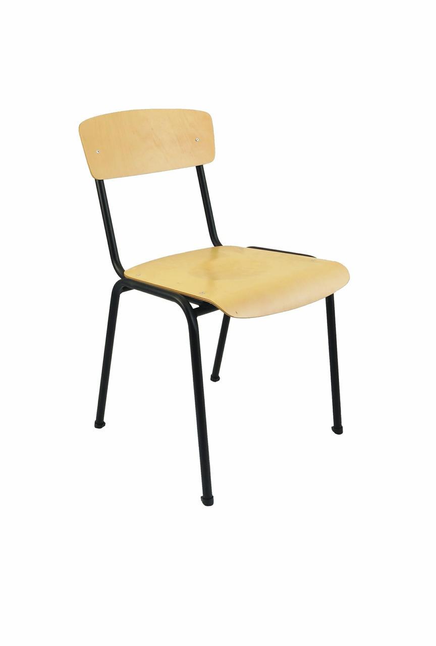 Stapelstuhl Slim mit Sitz und Rücken in Sperrholz Stapelstuhl Slim mit Sitz und Rücken in Sperrholz