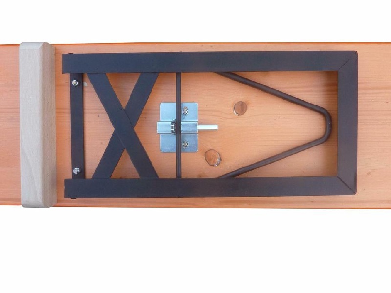 Garnitur Standard orange Tisch 220x60 cm, Gestell schw.